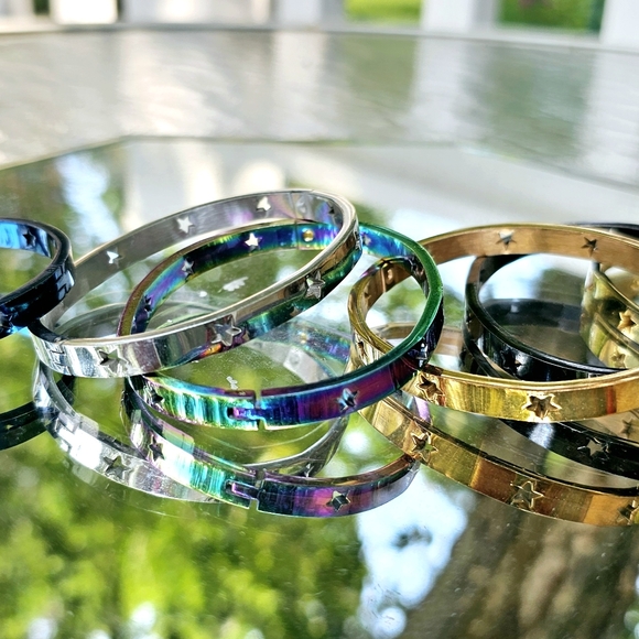 Star Bangle Bracelet Set (6) - Picture 2 of 11